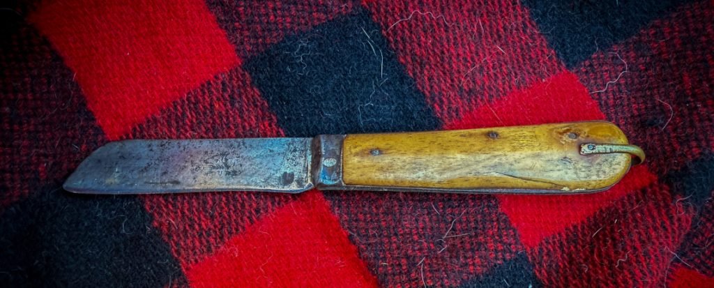 A Sheffield Legacy: Joseph Beal & Sons Folding Knife